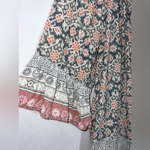 Beach Lunch Lounge gray & maroon paisley smocked peasant top - Picture 3 of 10